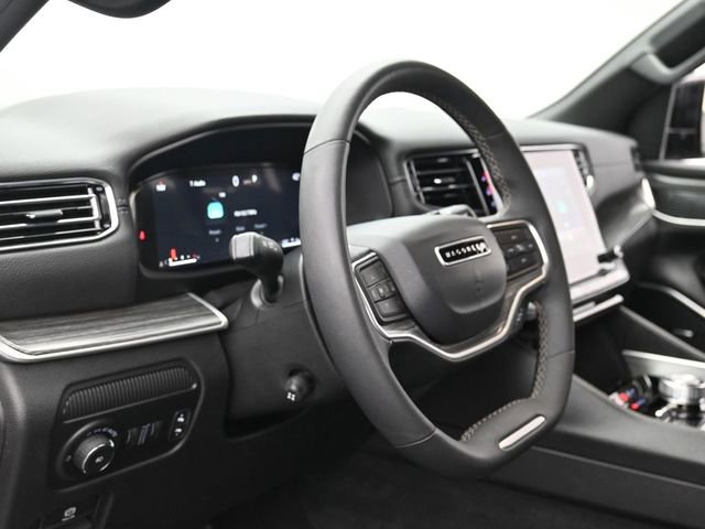 Used 2024 Jeep Wagoneer Series II w/ Flexible Seating Group image 14