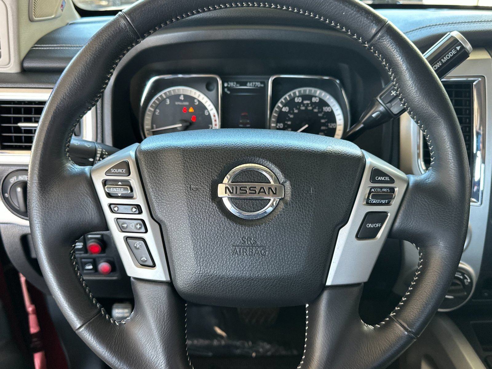 Used 2018 Nissan Titan PRO-4X w/ Pro-4x Utility Package AWD/4WD image 21