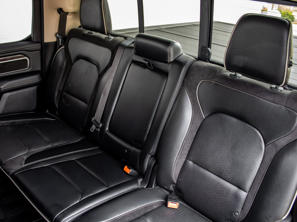 Used 2019 RAM 1500 Laramie AWD/4WD image 29