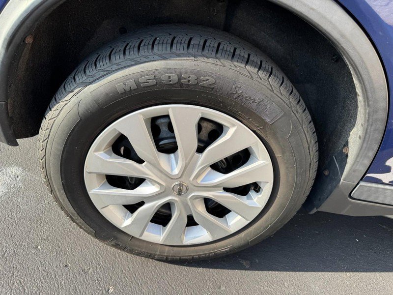 Used 2018 Nissan Rogue S AWD/4WD image 5