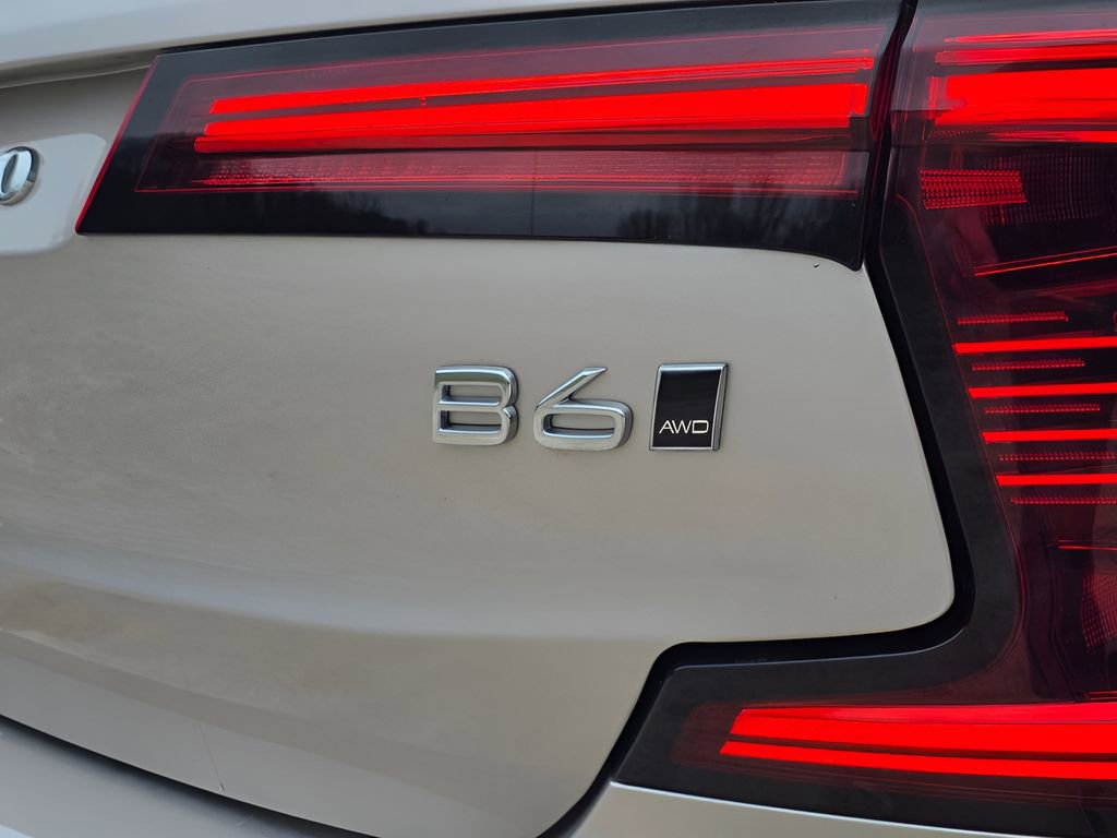 Used 2025 Volvo S90 B6 Plus w/ Protection Package Premier image 6