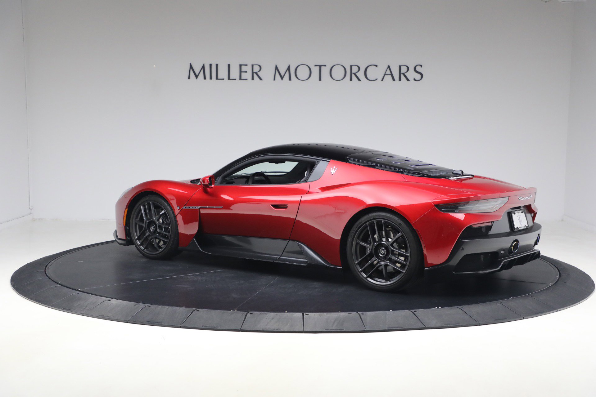 Certified 2022 Maserati MC20 Coupe image 3