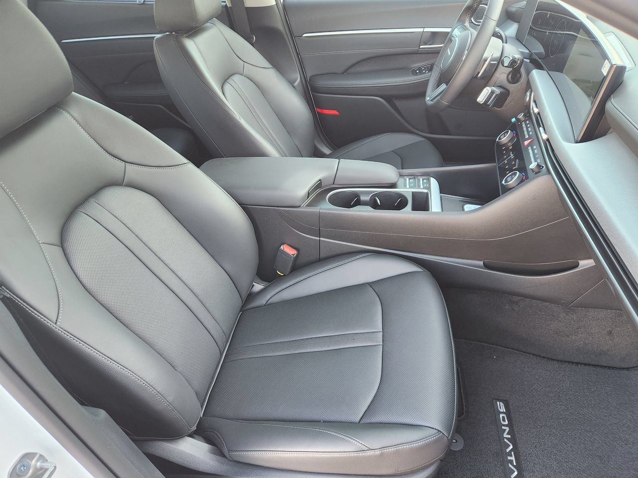 New 2026 Hyundai Sonata Limited FWD image 9