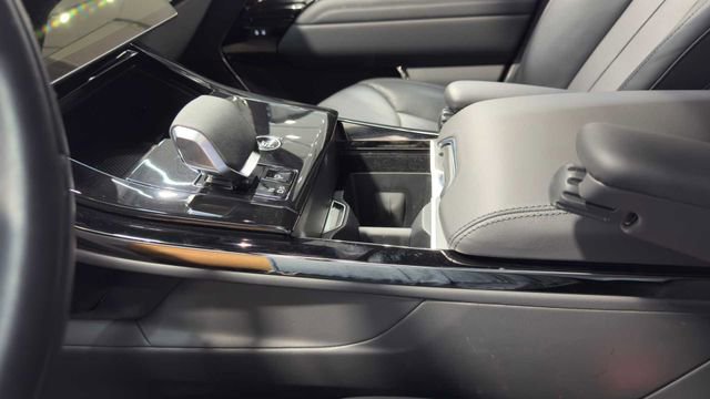 Used 2024 Land Rover Range Rover Sport Dynamic SE image 24