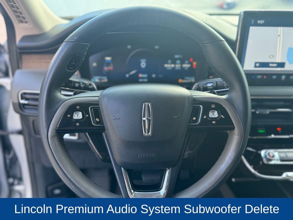 Used 2023 Lincoln Corsair Reserve image 12