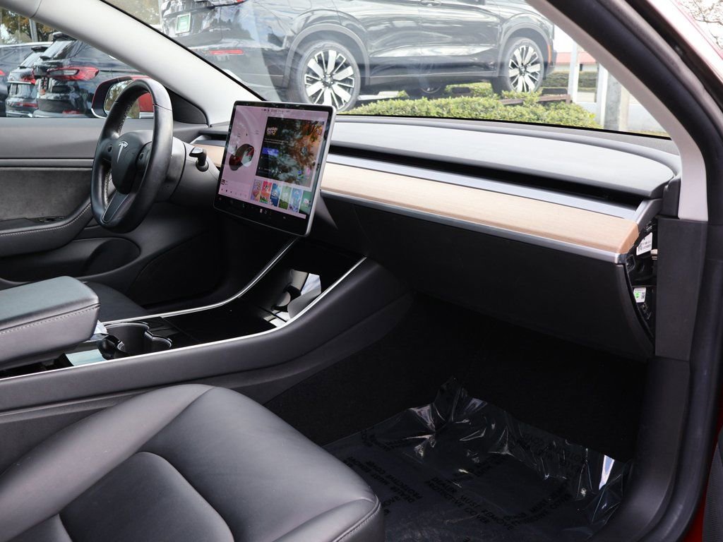 Used 2018 Tesla Model 3 Long Range RWD image 27