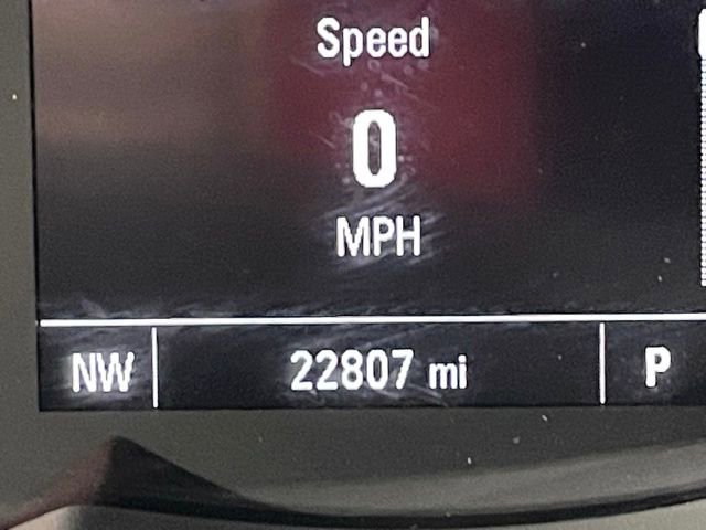 Certified 2022 Chevrolet Trax LT w/ Sport Edition image 2