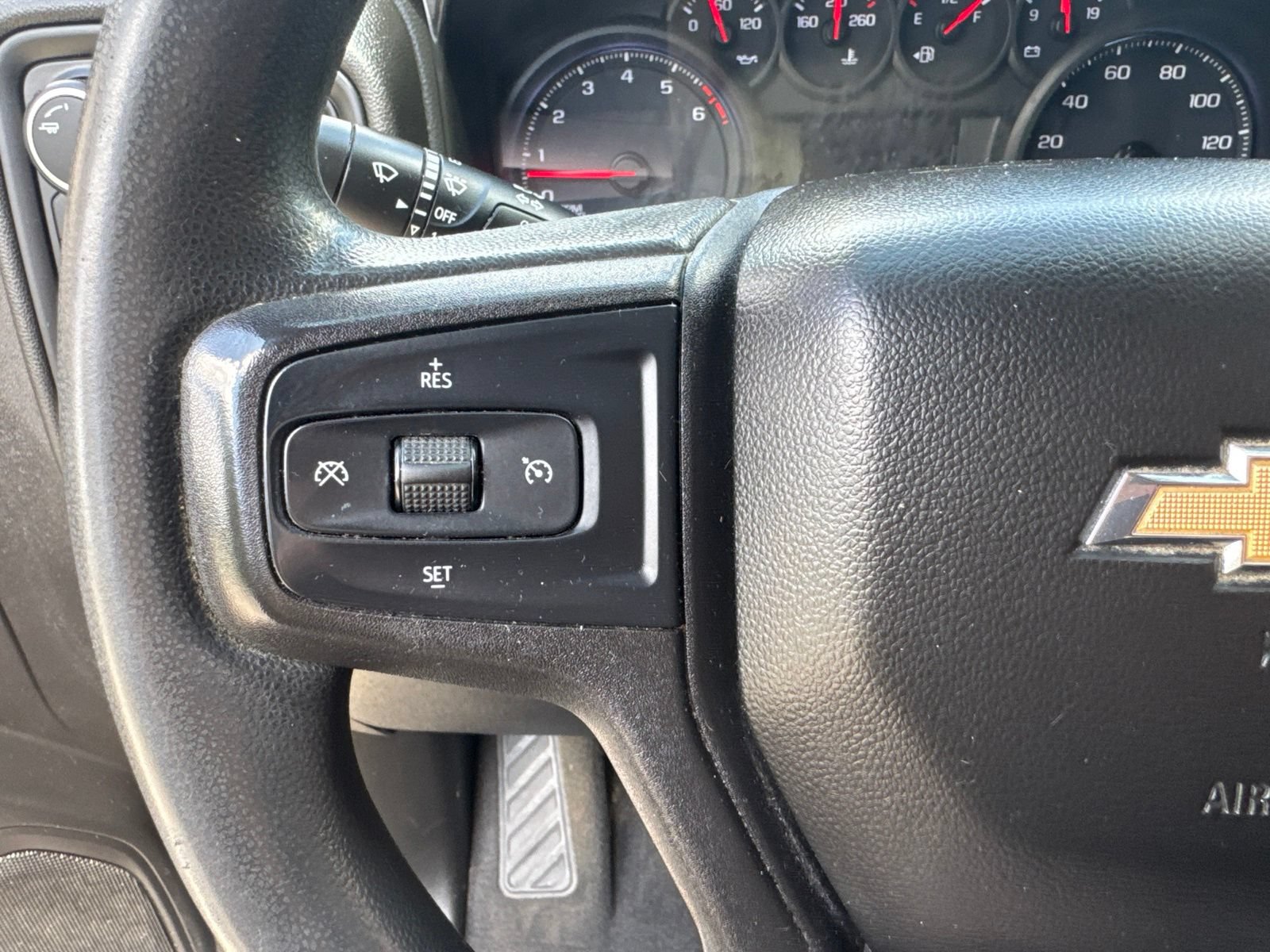 Used 2019 Chevrolet Silverado 1500 Custom w/ Custom Value Package AWD/4WD image 19