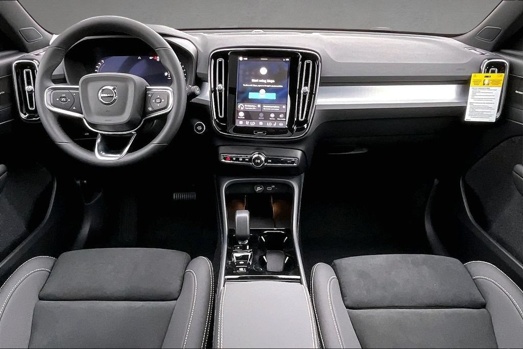 New 2026 Volvo XC40 B5 Ultra w/ Protection Package Premier AWD/4WD image 5