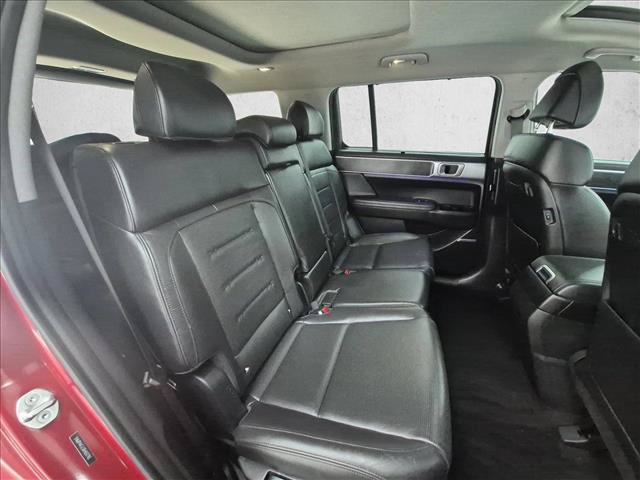 Used 2024 Hyundai Santa Fe Limited FWD image 24