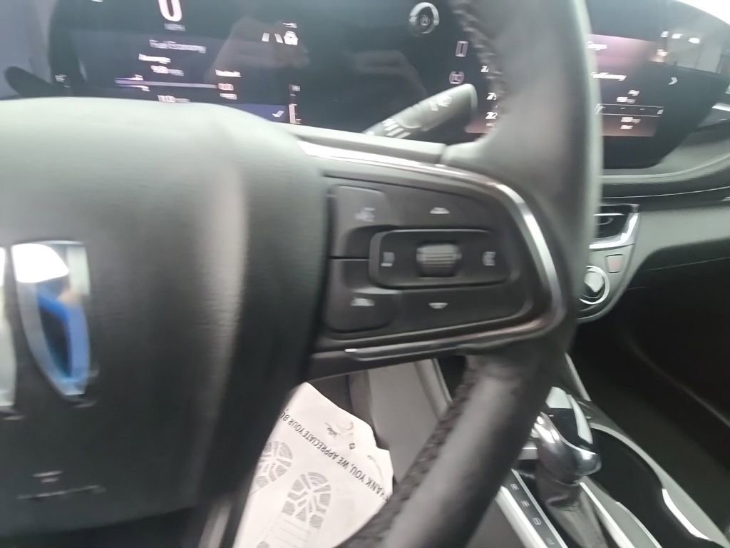 Used 2025 Buick Envista Preferred w/ Convenience I Package image 14