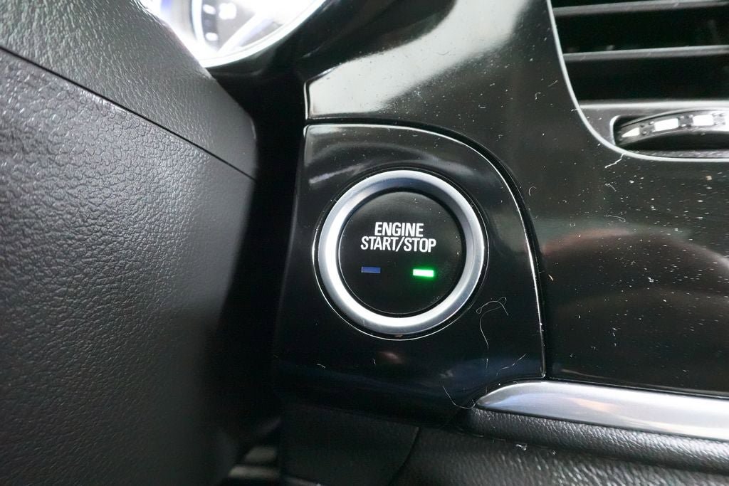Used 2019 Buick Encore Essence w/ Experience Buick Package FWD image 18