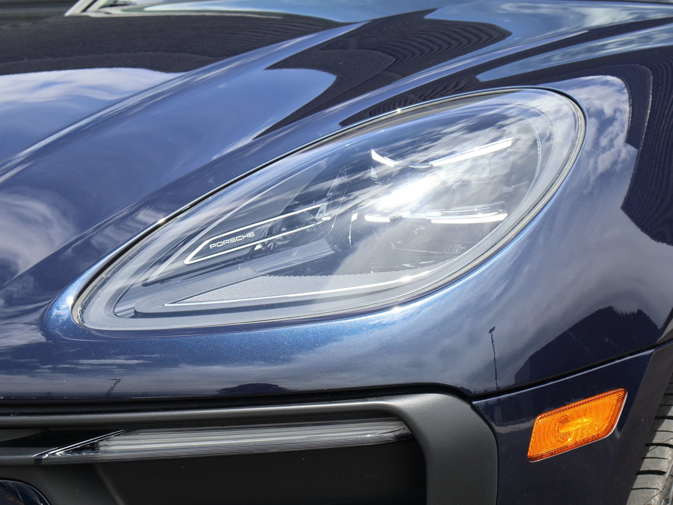 Used 2023 Porsche Macan AWD/4WD image 11