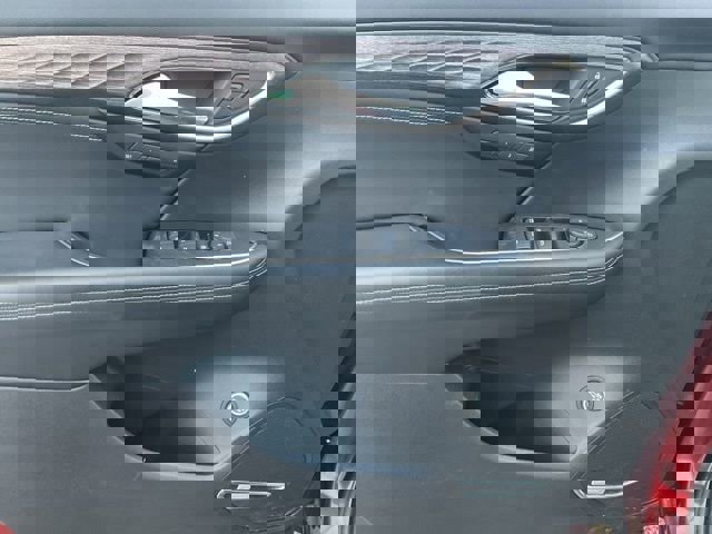 Used 2023 Buick Envision Avenir image 29