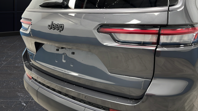 New 2026 Jeep Grand Cherokee L Limited w/ Limited Altitude Package AWD/4WD image 41