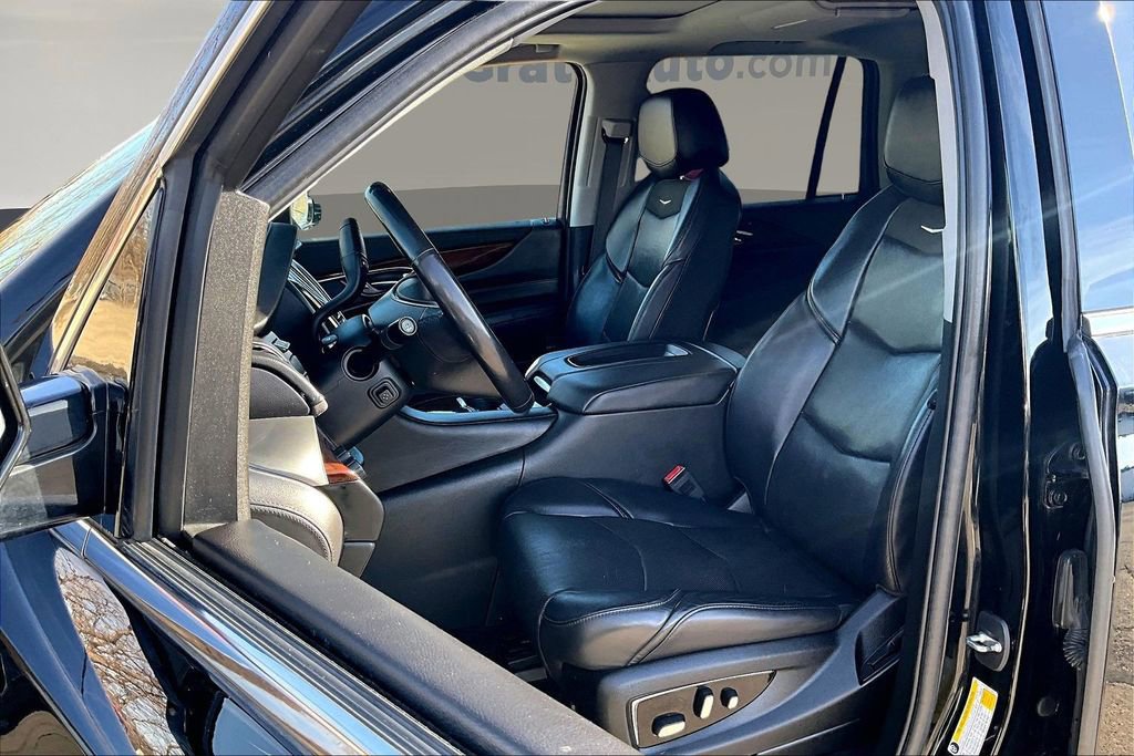Used 2019 Cadillac Escalade Premium Luxury image 19