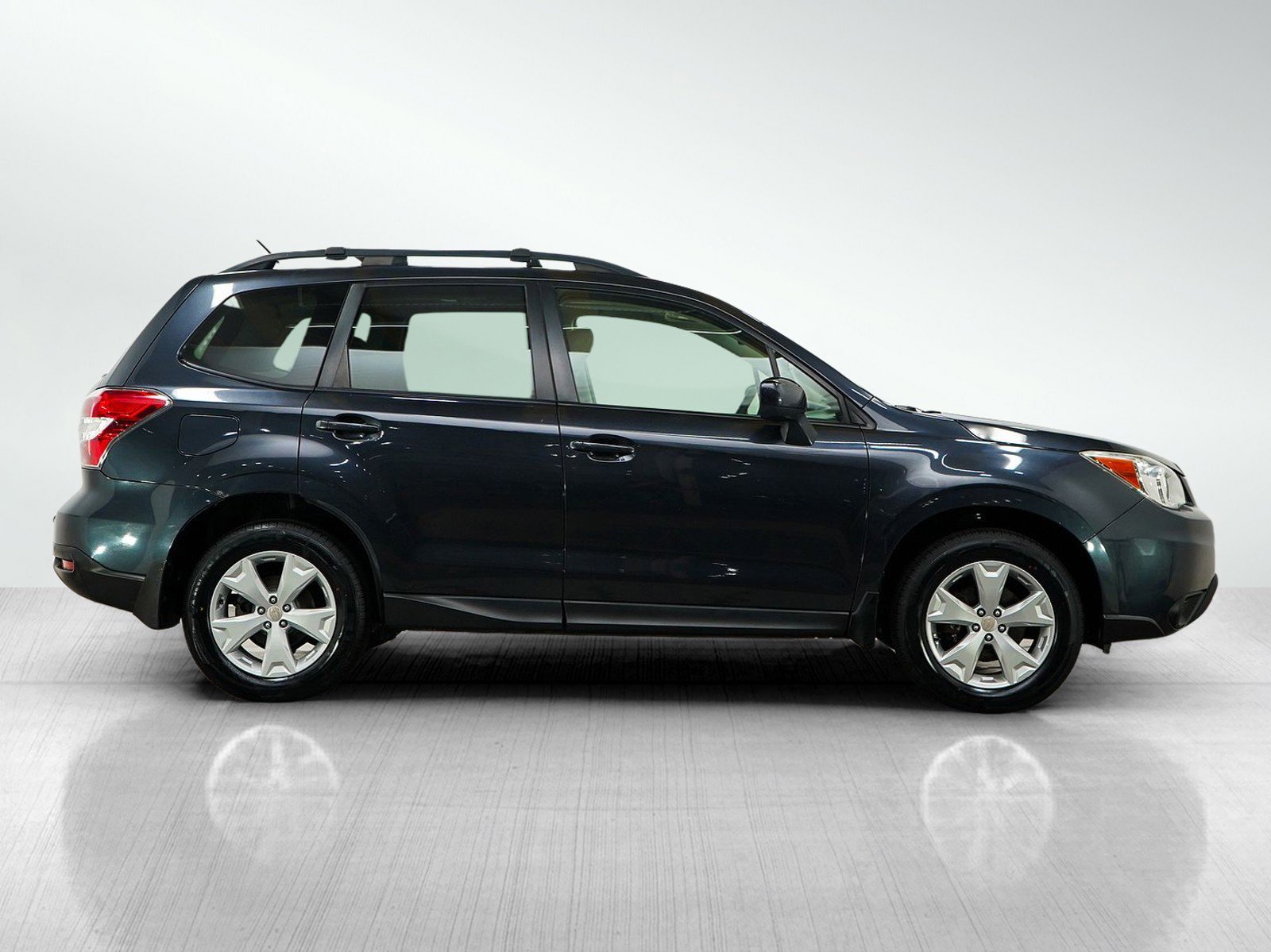 Used 2015 Subaru Forester 2.5i Premium AWD/4WD image 6