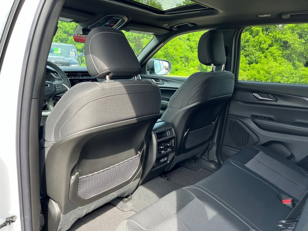 New 2026 Jeep Grand Cherokee Laredo X AWD/4WD image 19