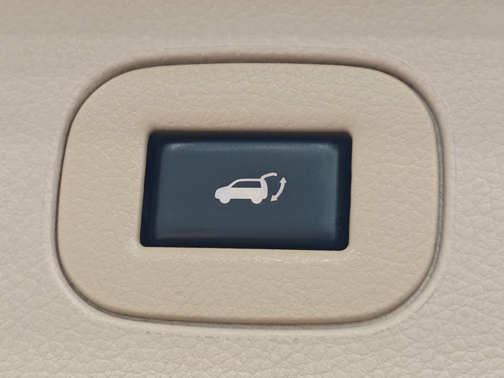 Used 2012 Nissan Quest SL image 38