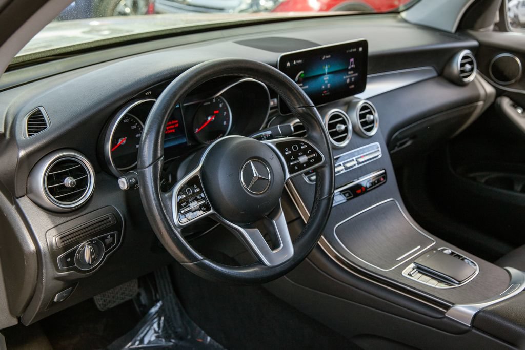Used 2022 Mercedes-Benz GLC 300 image 10
