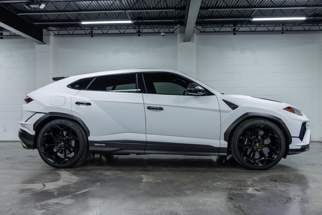 Used 2023 Lamborghini Urus Performante AWD/4WD image 9