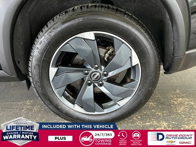 Used 2024 Nissan Rogue SV AWD/4WD image 9