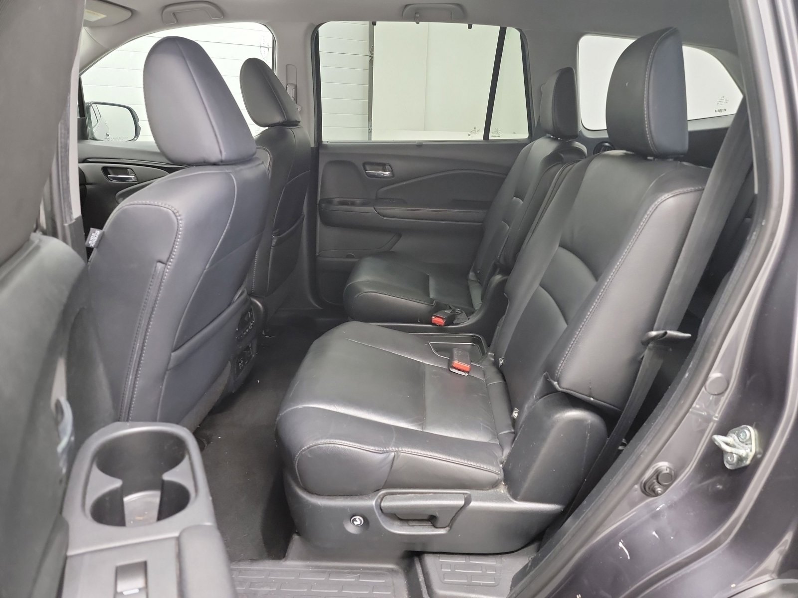 Used 2020 Honda Pilot Touring image 28