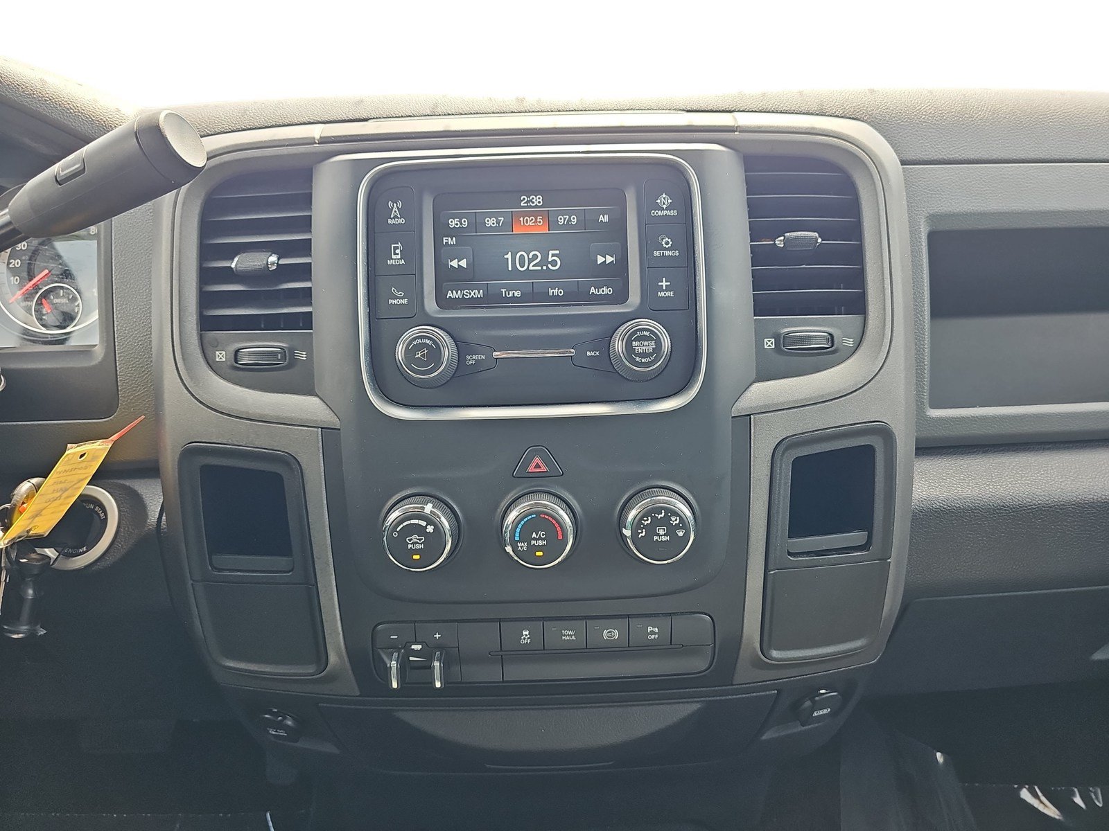 Used 2014 RAM 3500 Tradesman w/ Chrome Appearance Group RWD image 17