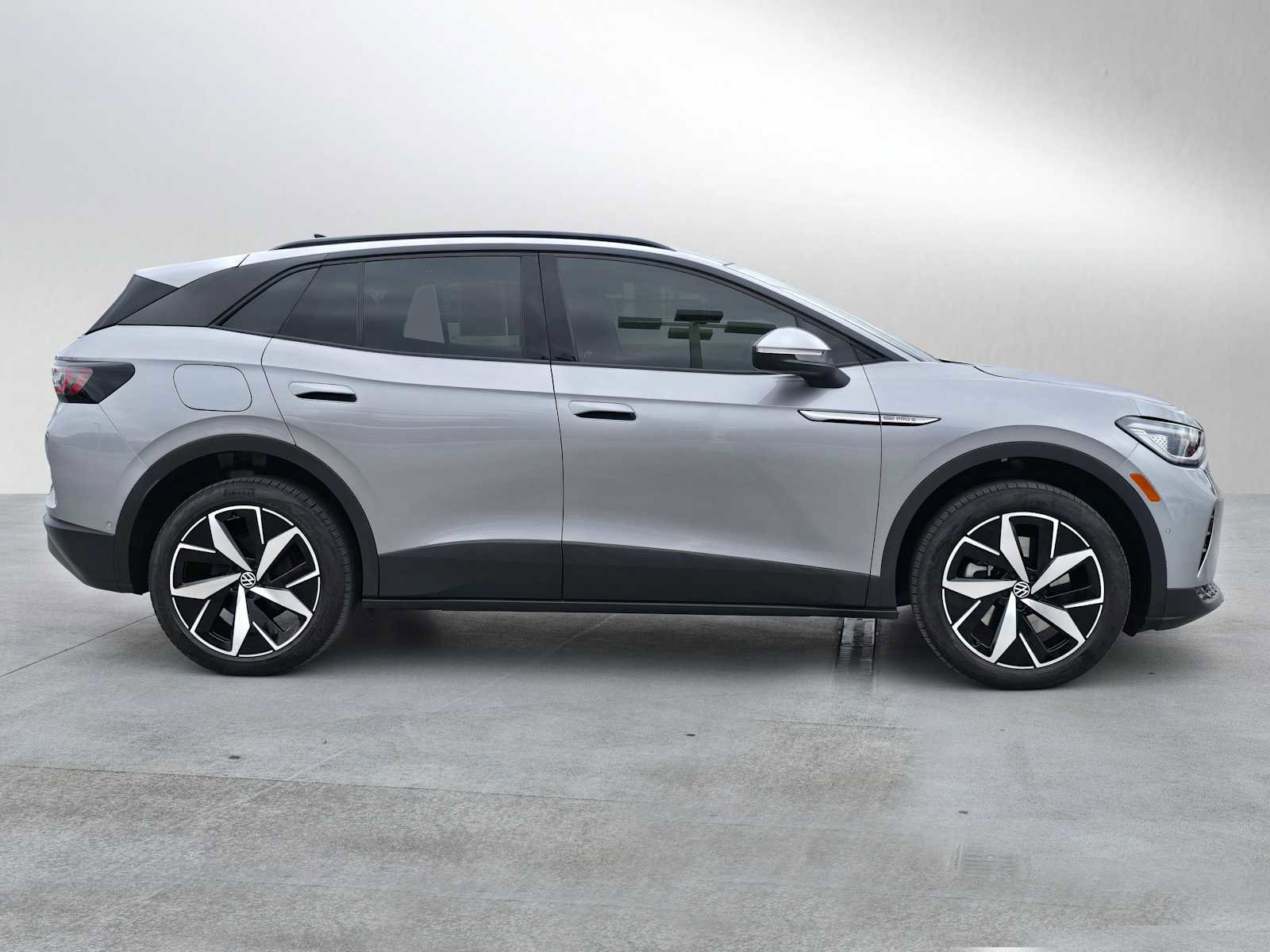Used 2023 Volkswagen ID.4 Pro S AWD/4WD image 2