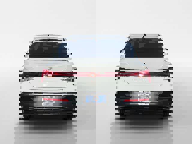 Certified 2025 Hyundai Elantra SEL image 4