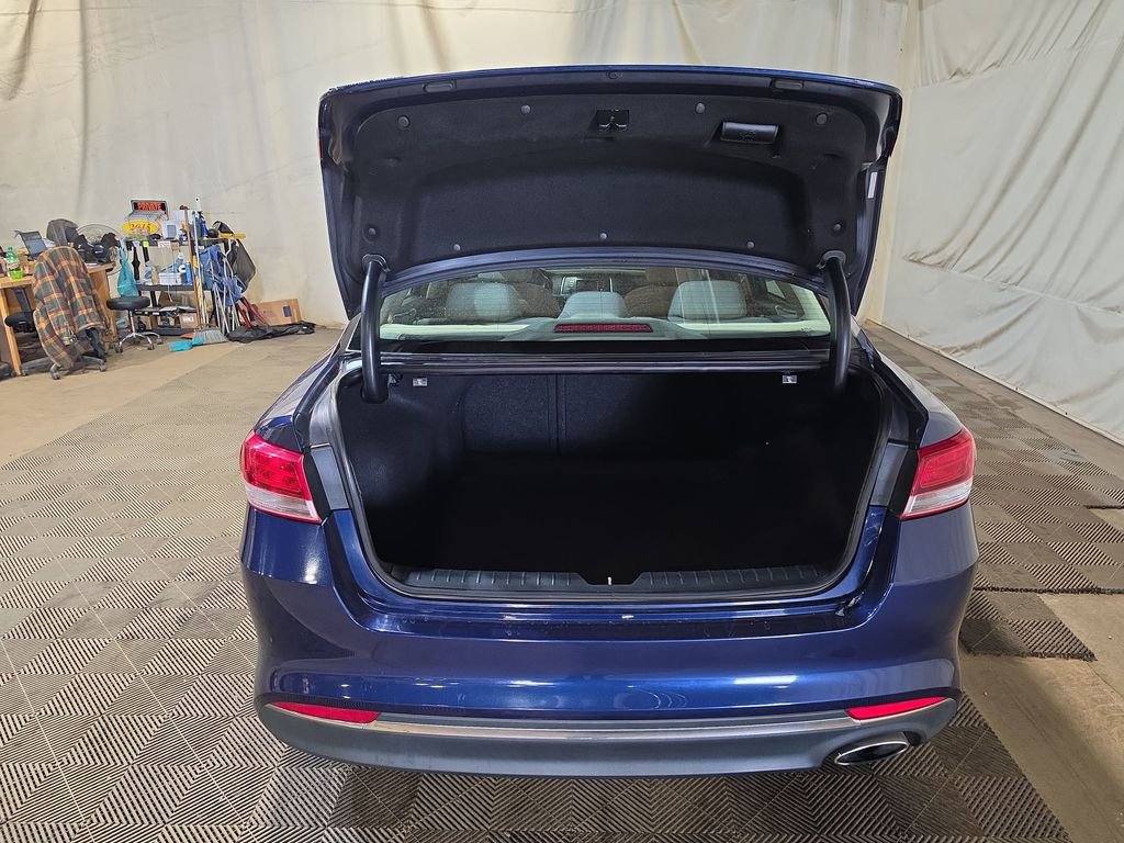 Used 2016 Kia Optima LX FWD image 19