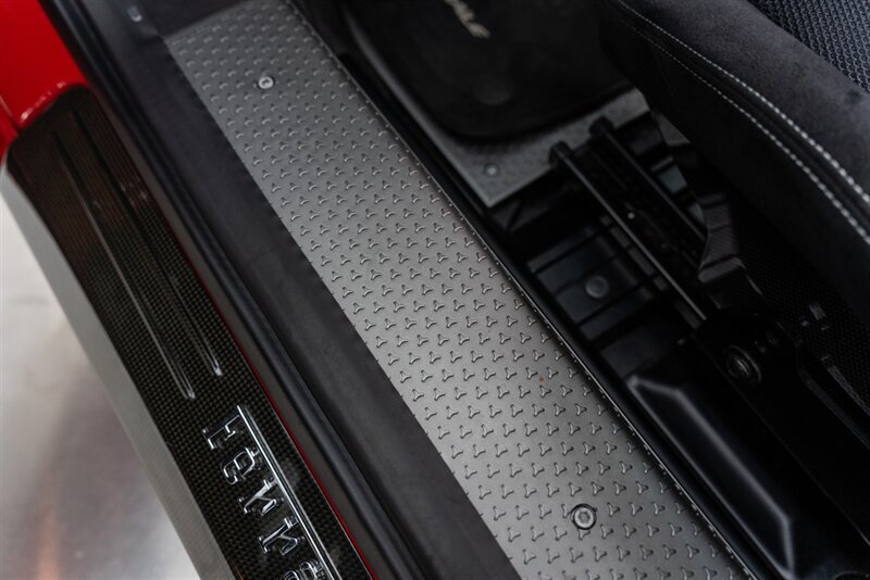 Used 2015 Ferrari 458 Speciale Coupe RWD image 91