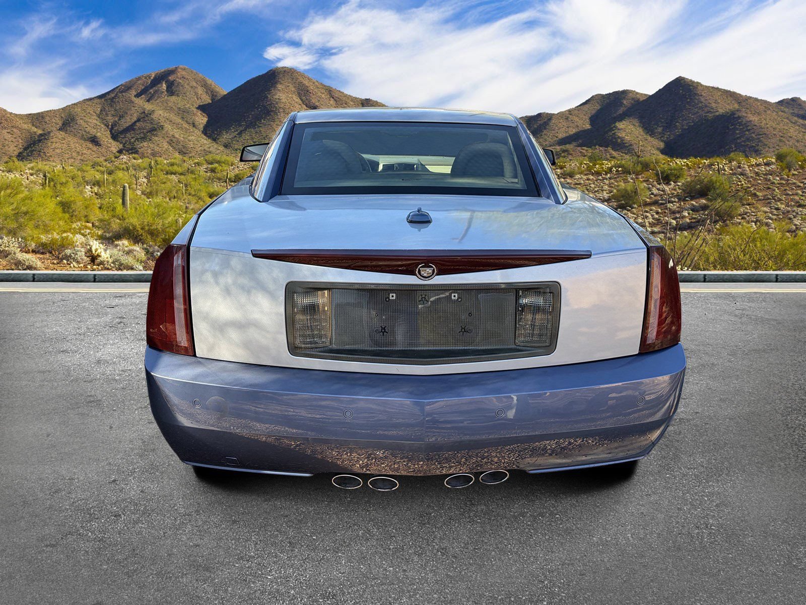 Used 2005 Cadillac XLR RWD image 4