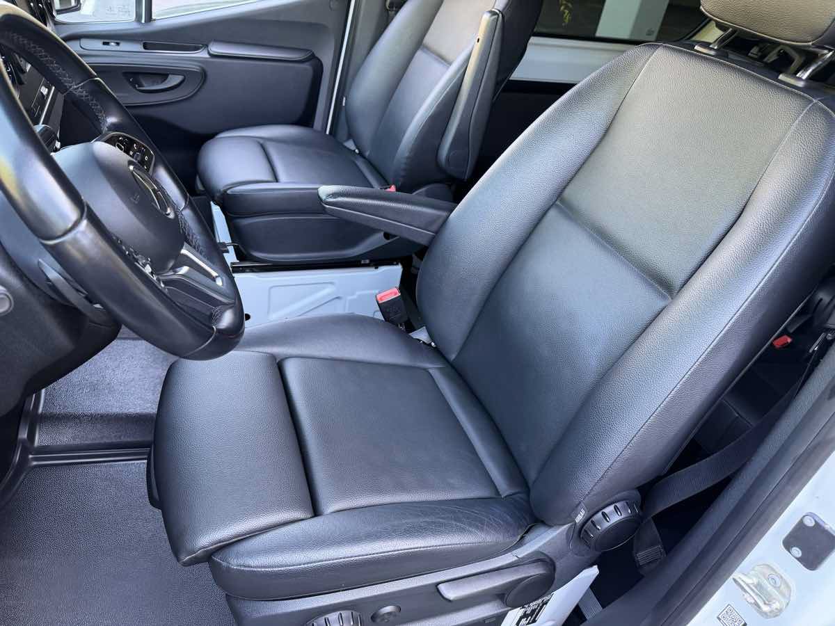 Used 2022 Mercedes-Benz Sprinter 2500 image 12