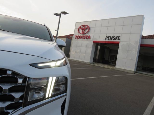 Used 2022 Hyundai Santa Fe SEL Premium image 4