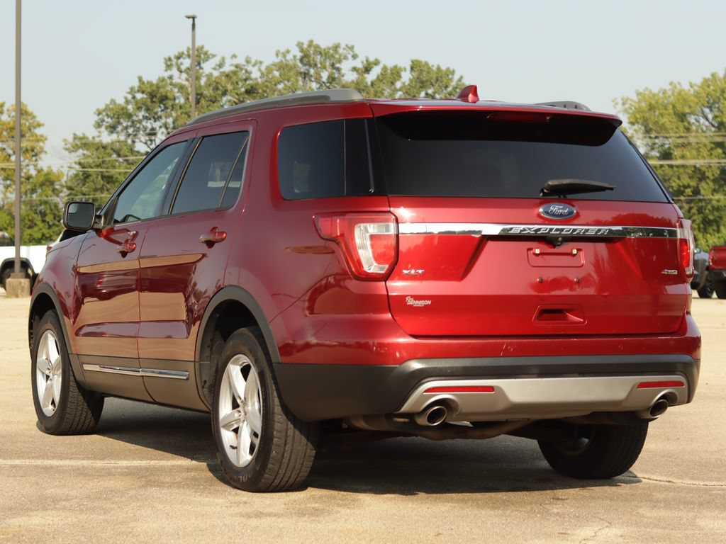 Used 2017 Ford Explorer XLT AWD/4WD image 5
