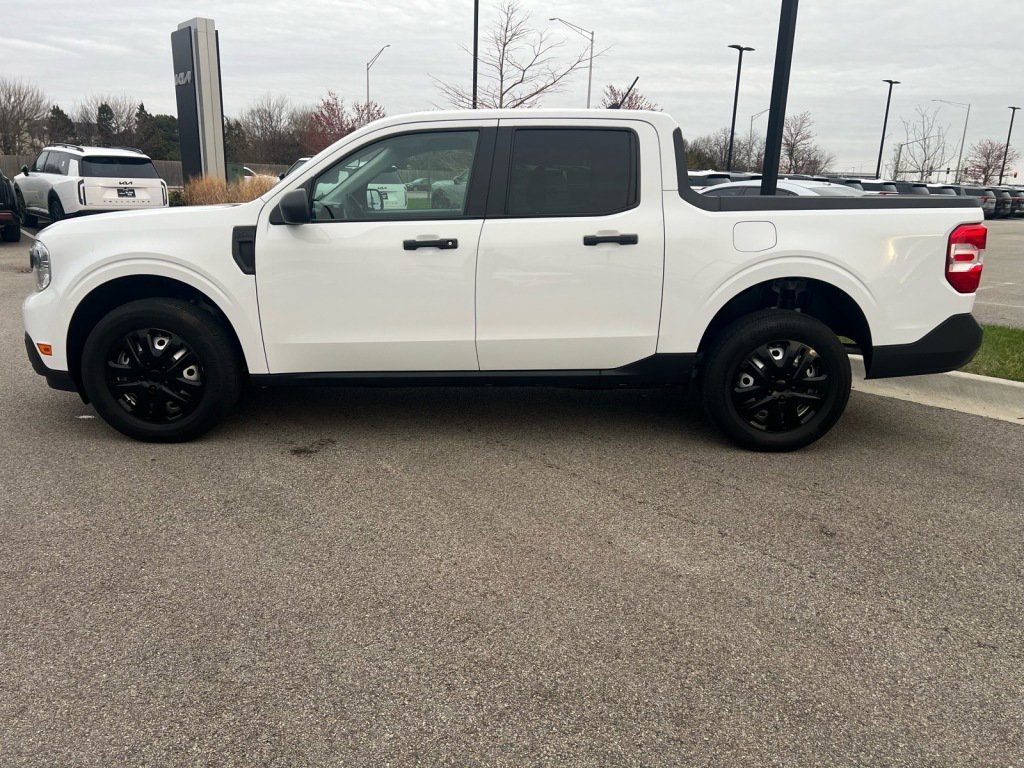 Used 2024 Ford Maverick XL image 3