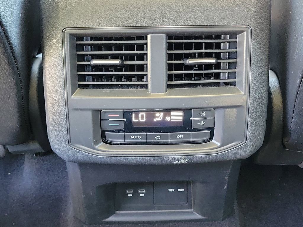 Used 2021 Volkswagen Atlas SE FWD image 13
