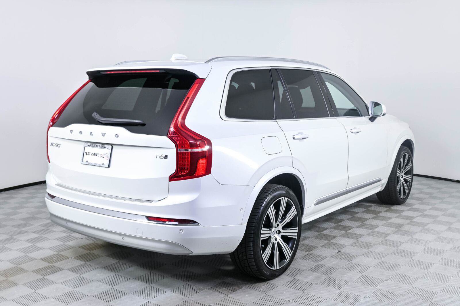 Used 2022 Volvo XC90 T6 Inscription w/ Advanced Package AWD/4WD image 27