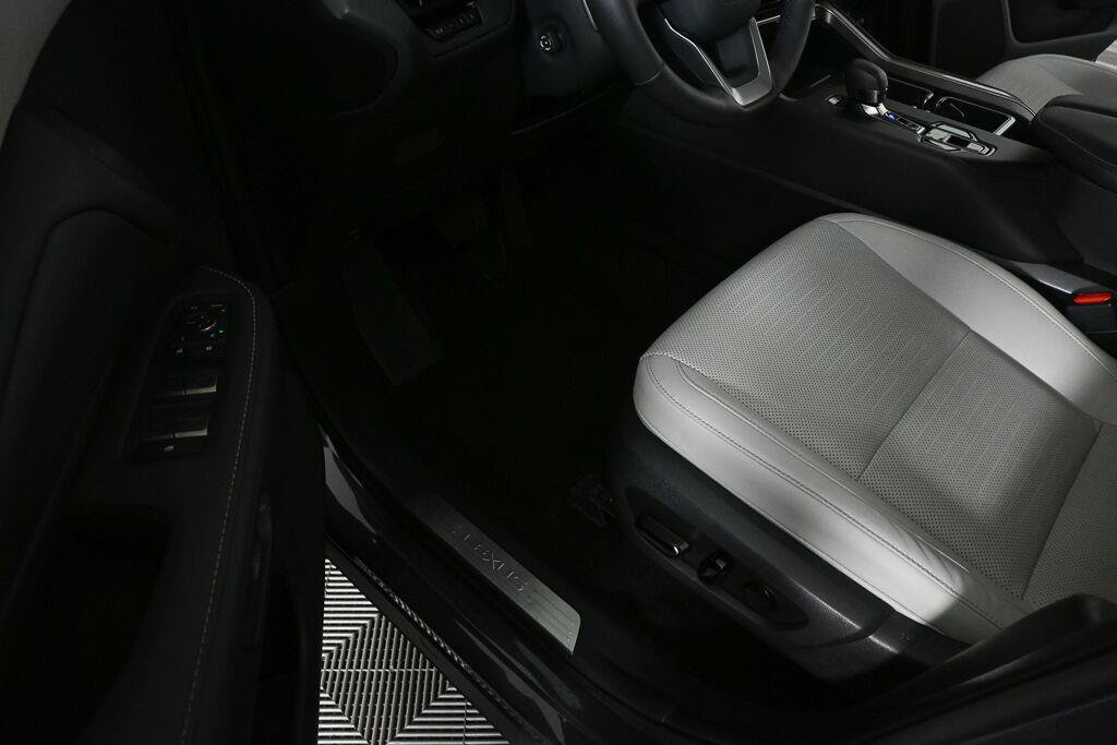 Used 2024 Lexus TX 350 FWD w/ Captains Chair Package image 6