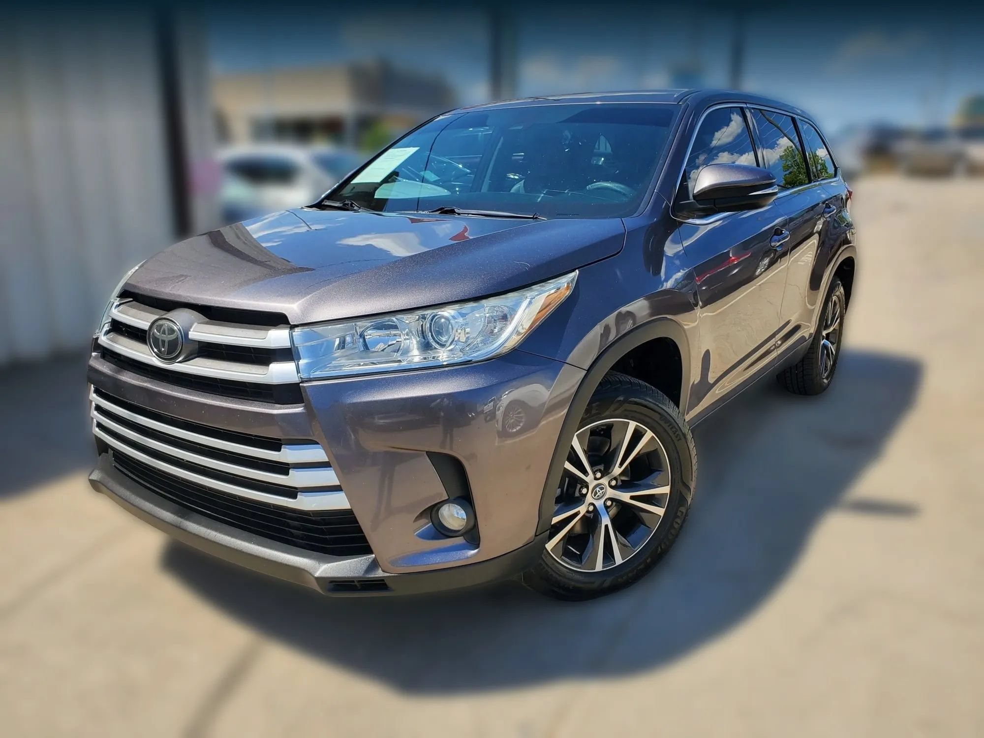 Used 2019 Toyota Highlander Plus FWD image 7