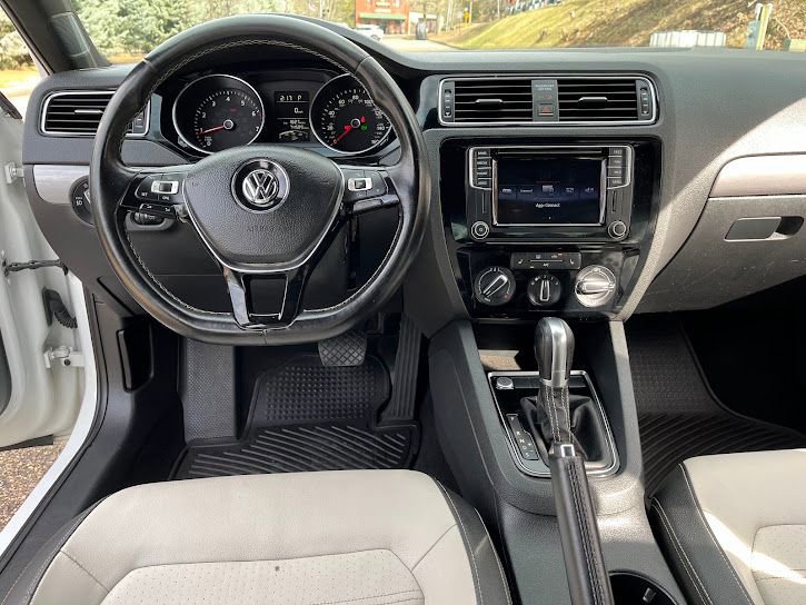 Used 2016 Volkswagen Jetta Sport image 21
