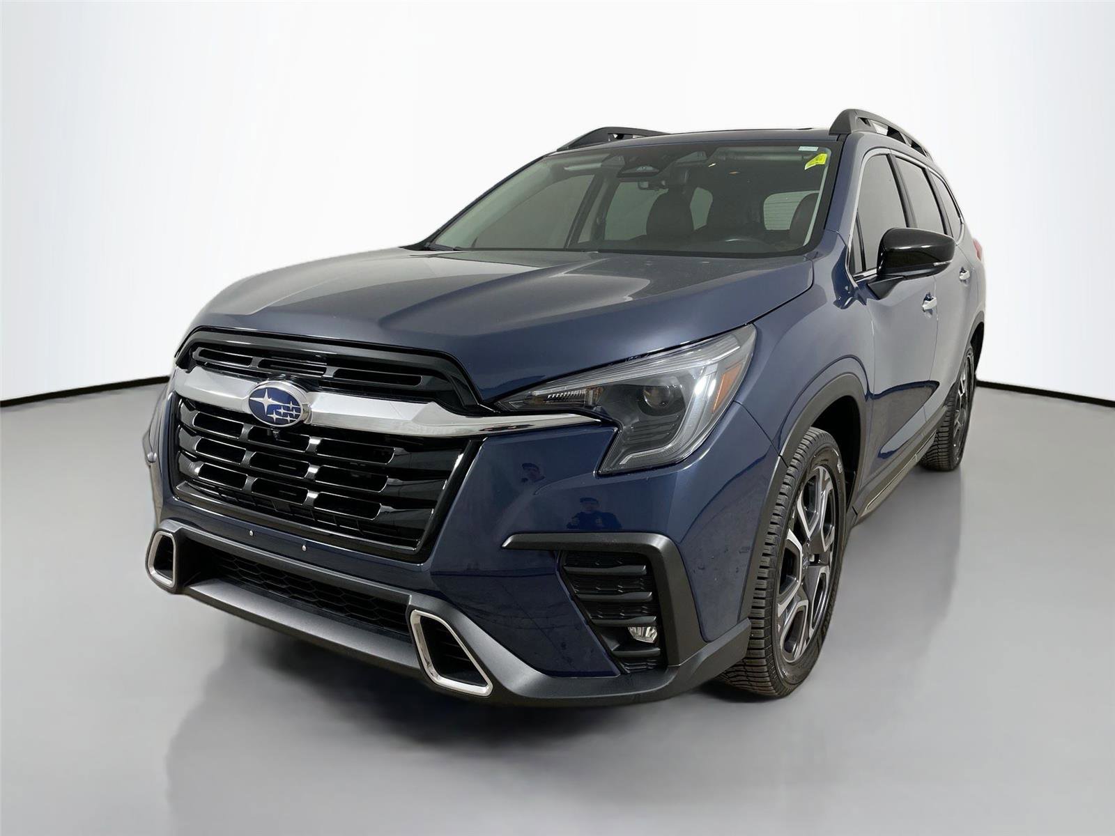 Used 2024 Subaru Ascent Touring AWD/4WD image 4