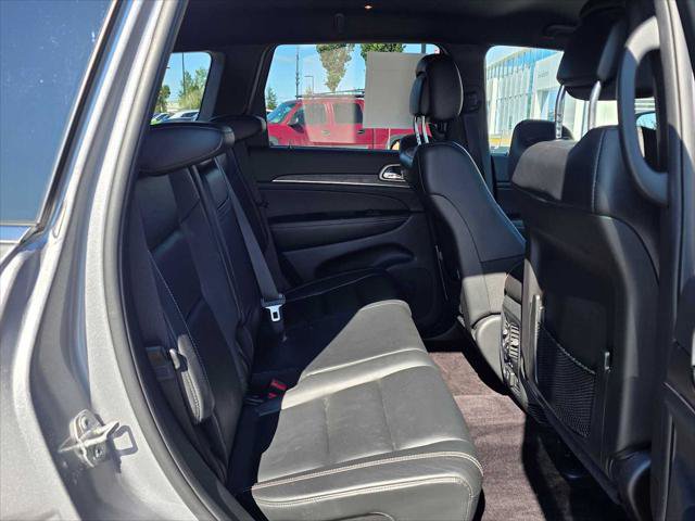 Used 2017 Jeep Grand Cherokee Limited AWD/4WD image 12
