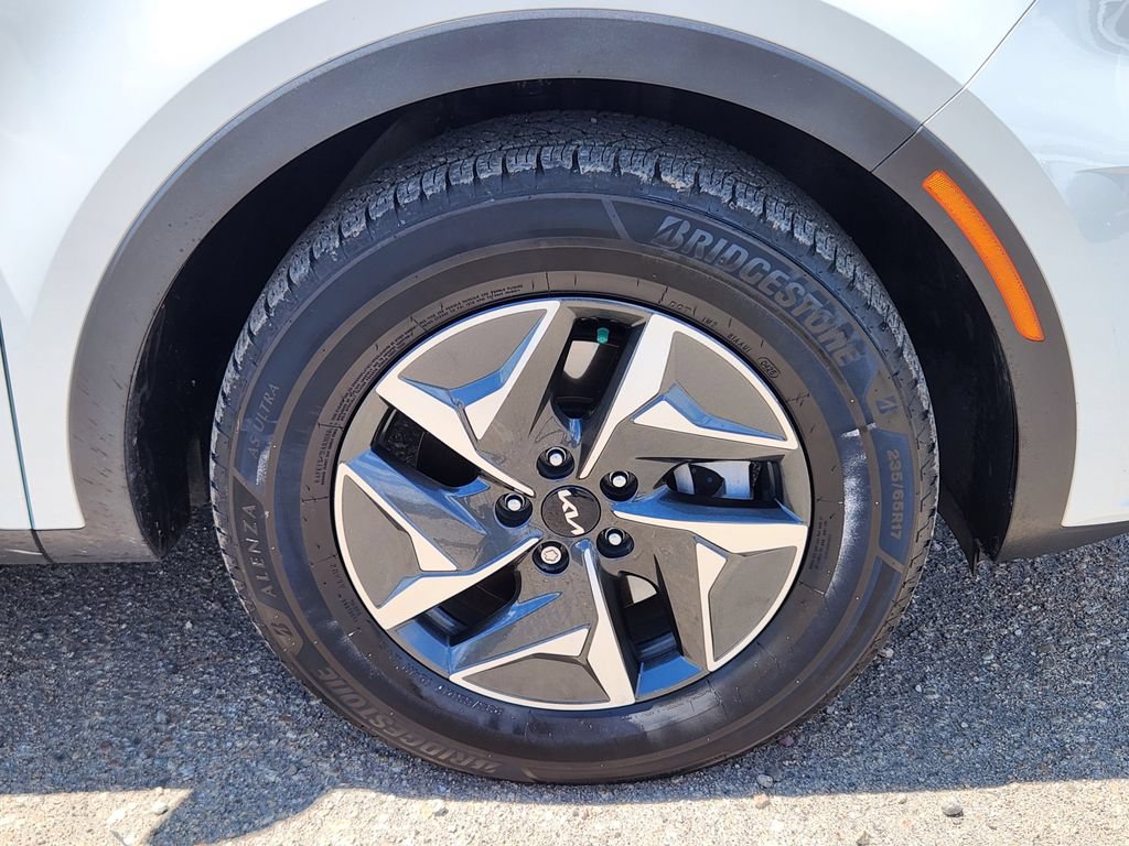 Certified 2023 Kia Sorento EX FWD image 16