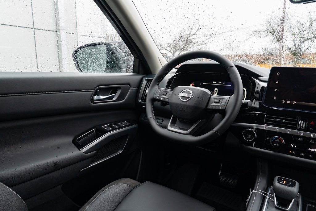 New 2026 Nissan Pathfinder SL w/ SL Premium Package AWD/4WD image 13
