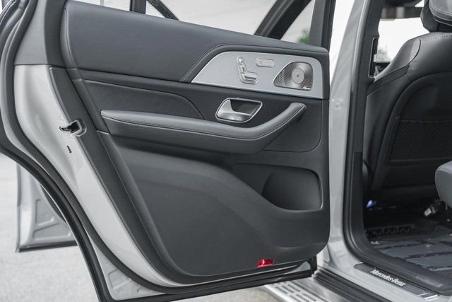 New 2026 Mercedes-Benz GLS 580 4MATIC image 34