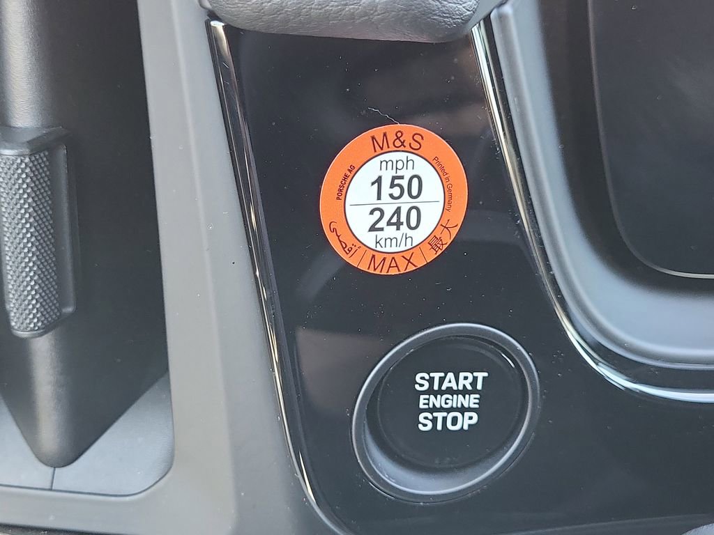 Used 2025 Porsche Cayenne Coupe image 21