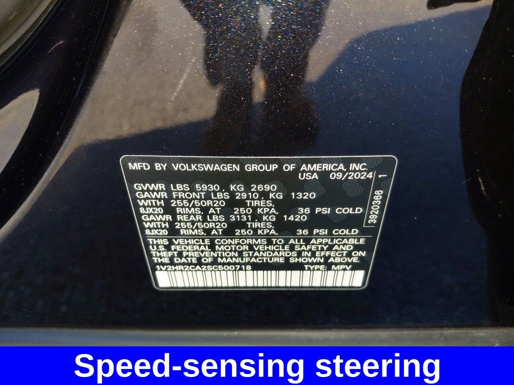 Used 2025 Volkswagen Atlas SE image 12