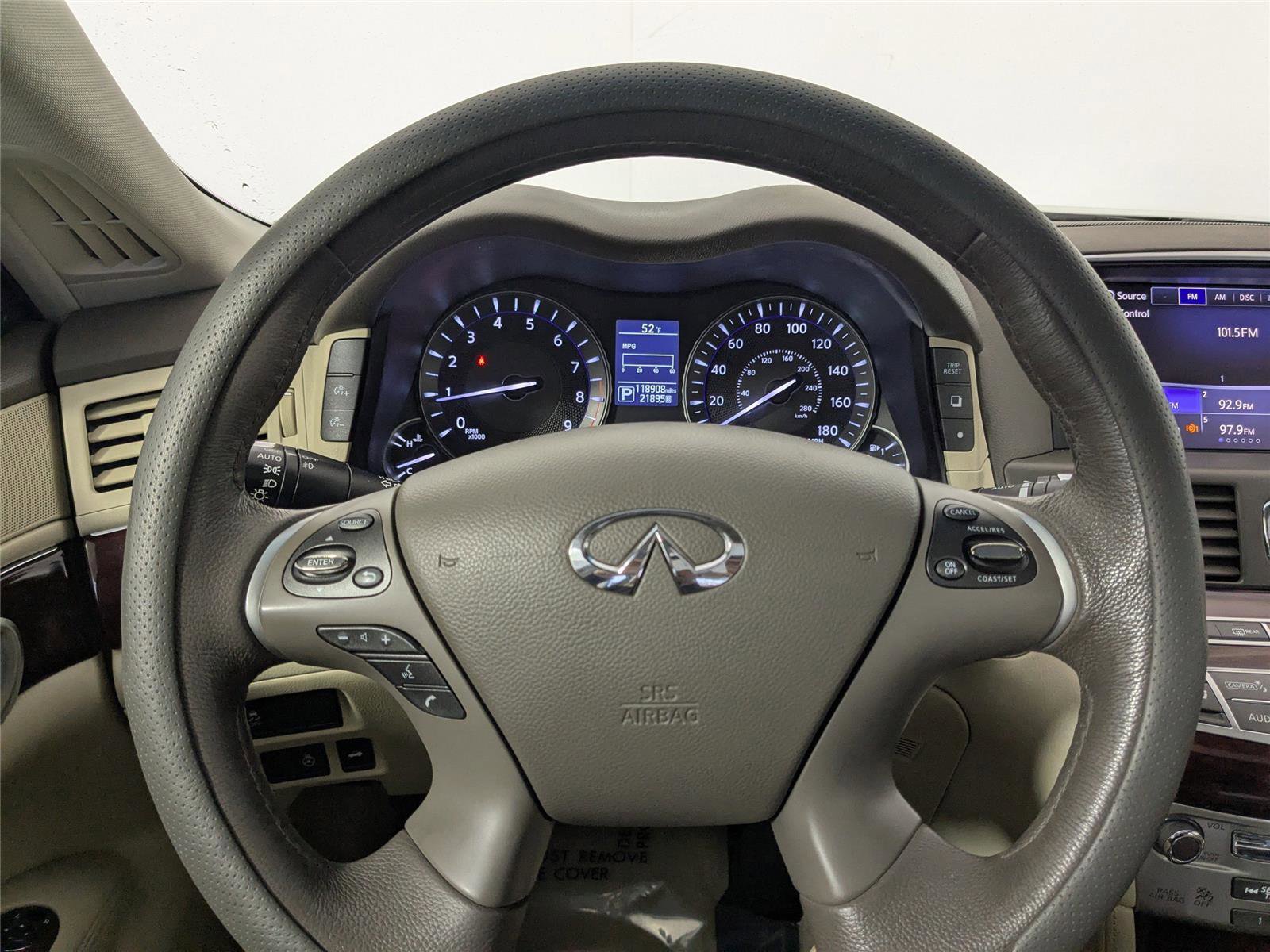 Used 2019 INFINITI Q70 L 3.7 image 14